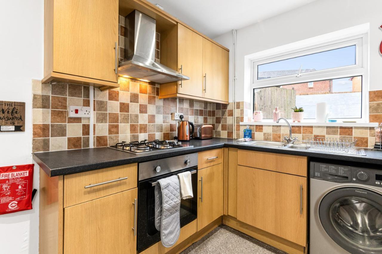 Off Road Parking, Garden, Tv'S In Bedrooms Morriston Esterno foto